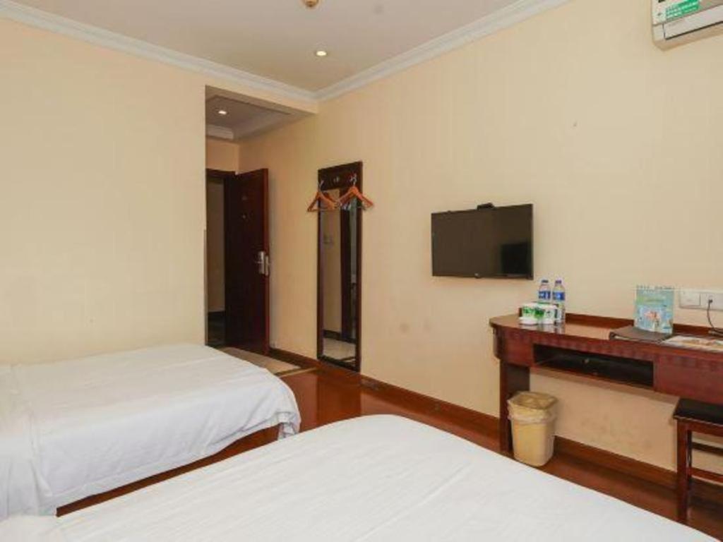Greentree Inn Suzhou Wujiang Zhenze Town Zhennan Road Express Hotel Bagian luar foto